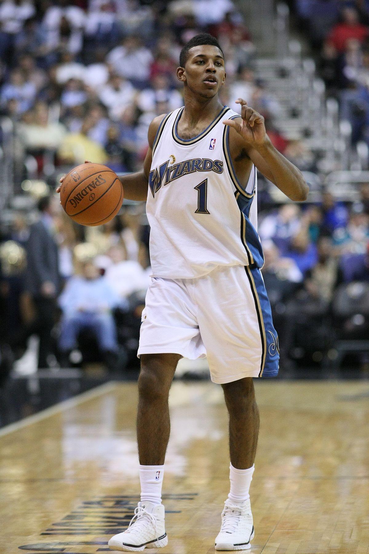 又是你，费兰-托雷斯西甲生涯两次戴帽都是对阵贝蒂斯（费兰-托雷斯西甲两次戴帽，均发生在对阵贝蒂斯时）