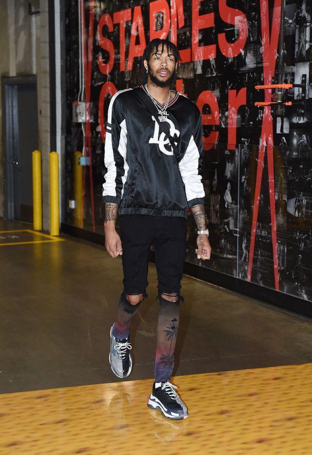 拉奥斯评皇马争议战主裁：金特罗在比赛中缺乏应有的情绪平衡（拉奥斯谈皇马争议战：主裁金特罗情绪管理不到位）