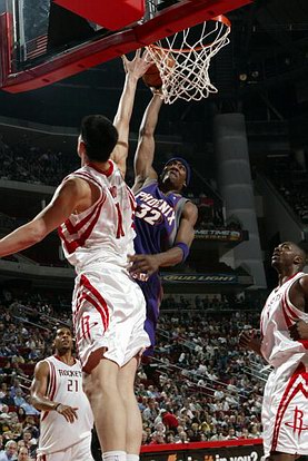 记者：恰尔汗奥卢右腿内收肌拉伤，阿切尔比右腿屈肌拉伤（队内伤情更新：恰尔汗奥卢右腿内收肌、阿切尔比右腿屈肌拉伤）