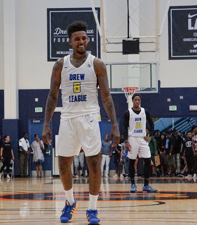 球队在客场打出了主场气势（球队客场打出主场级气势）