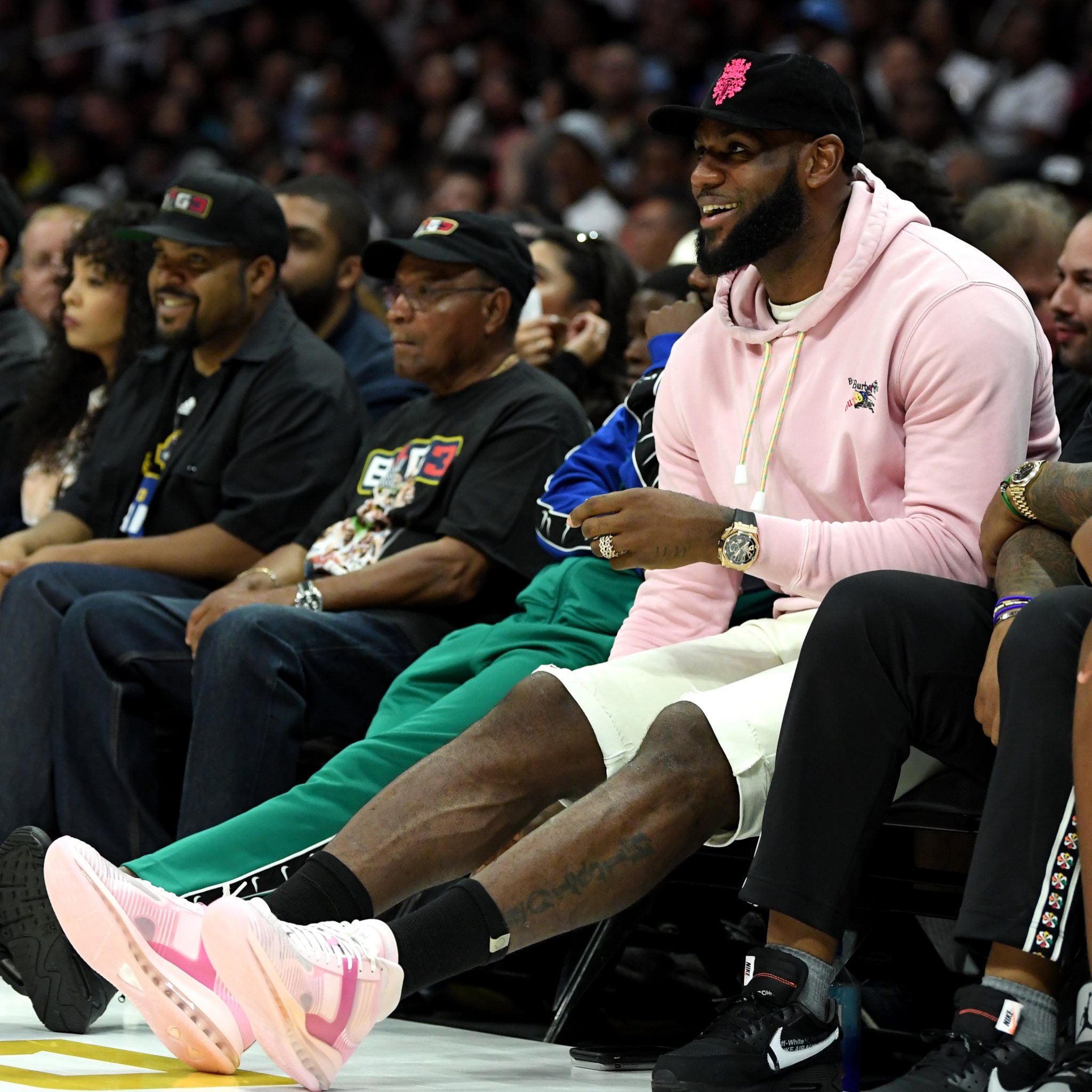 萨拉赫冬窗或低价转会沙特，报价远低于150M英镑（萨拉赫冬窗或赴沙特，出价大幅低于1.5亿英镑）