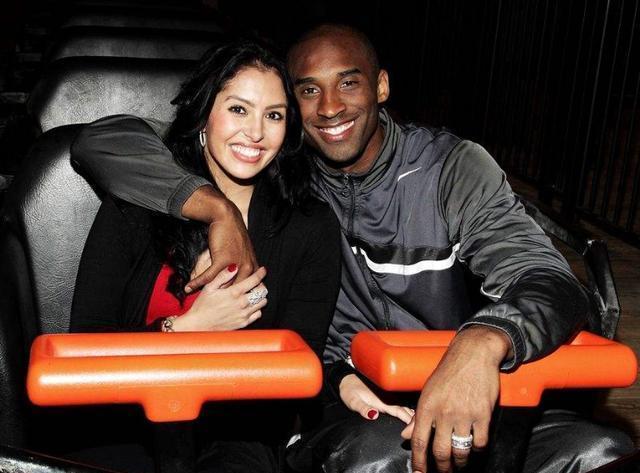 青岛西海岸晒视频：把口号带到诺坎普，老外喊“战斗青岛队”（青岛西海岸发布视频：将口号带到诺坎普，外籍球迷齐声高喊“战斗青岛队”）